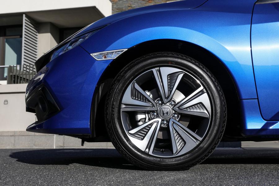 Колеса Honda Civic VTi-L Sedan (FC) 2019 года  (AU) (фото 13 из 37)